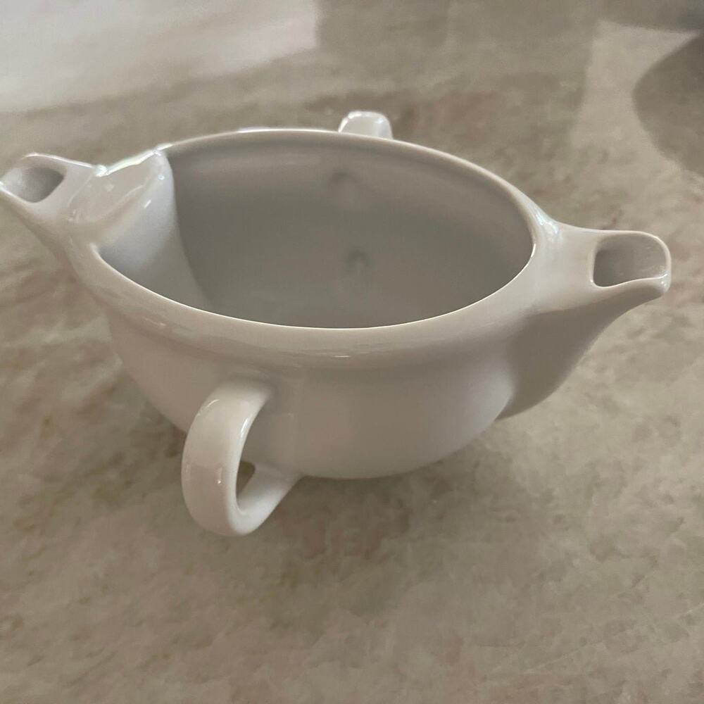 Revol France La Porcelaine Culinaire fat separator gravy server